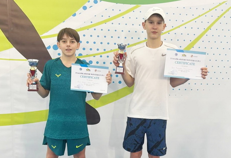 Денис Мухортов и Кирилл Гутуев