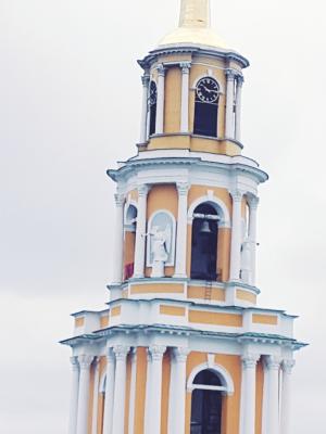 Молния остановила часы на колокольне Рязанского кремля