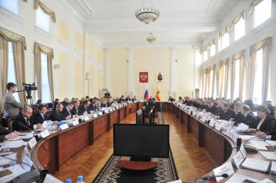 Олег Ковалёв: «С долгами за тепло и электроэнергию надо срочно разобраться»