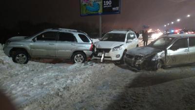 ДТП с участием пяти авто на Северной окружной спровоцировал водитель Renault Logan