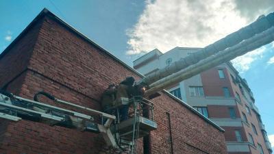 Специалисты РМПТС устранили повреждения на трубопроводе на улице Семёна Середы