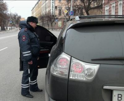 Рязанских водителей вынуждают снимать тонировку