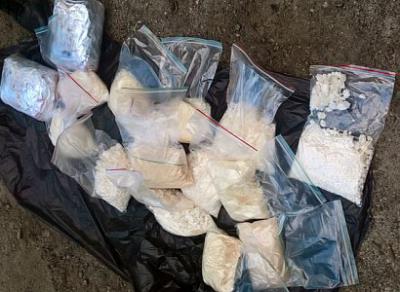 Несовершеннолетнюю рязанку задержали с крупной партией наркотика