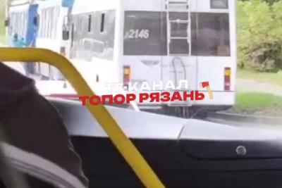 На Московском шоссе в Рязани встали троллейбусы