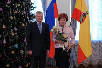 Олег Ковалёв вручил премии губернатора Рязанской области
