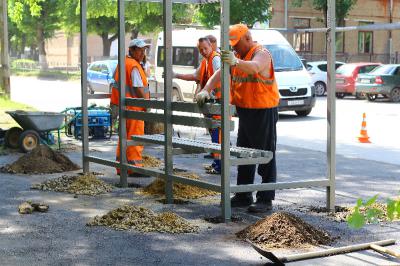 В Рязани по просьбе жителей вмонтировали две новые остановки на улице Весенней