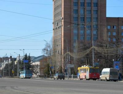 На площади Ленина три дня будут закрывать движение транспорта