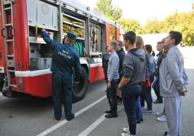 Рязанские школьники задумались о профессии пожарного