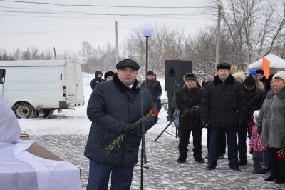 В Милославском установили памятный знак двукратному олимпийскому чемпиону Василию Алексееву