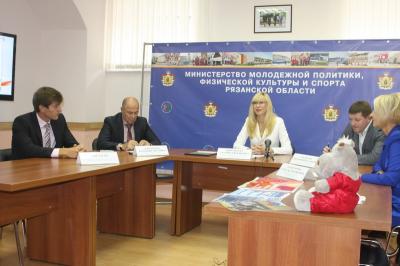 Рязанских мальчишек и девчонок приглашают записаться в спортивные школы