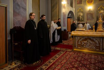 Митрополит Марк помолился в Христорождественском соборе Рязани