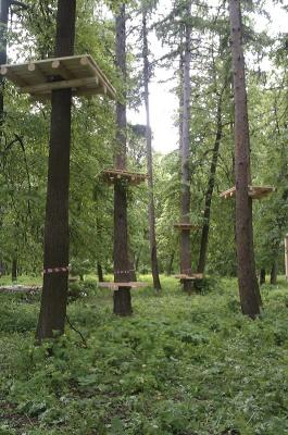 В ЦПКиО строится новая игровая площадка