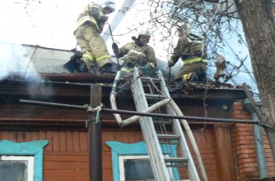 На пожаре в рязанской квартире пострадало несколько человек