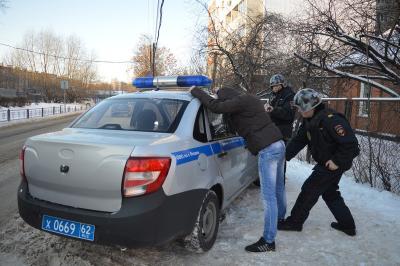 В Рязани сотрудники Росгвардии задержали подозреваемого в разбое