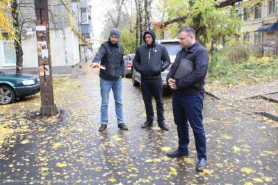 В Рязани проверили качество ремонта проезжей части в нескольких дворах