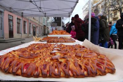 Рязанцы отведали свыше двух тысяч пирожков