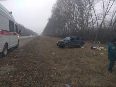 Близ Шилово внедорожник зацепил фуру и улетел в кювет