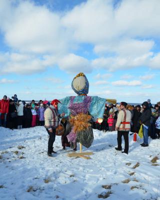 Рязанцев приглашают на Масленицу в Константиново