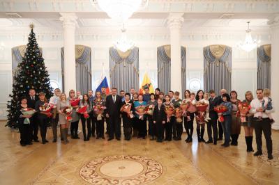 Николай Любимов вручил ключи от квартир участникам долевого строительства ЖК «Аэробус»