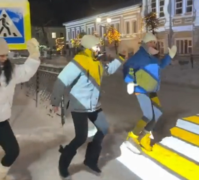 Касимовцы показали всему миру, как правильно переходить дорогу