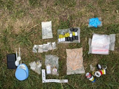 Под Рязанью полиция нашла тайник с экстази, гашишем и мефедроном