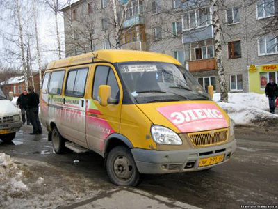 Рязанцы могут пожаловаться на водителей маршруток, закрывающих от пассажиров переднюю дверь