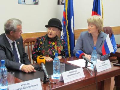 В день своего 12-летия «Единая Россия» провела тематический приём граждан