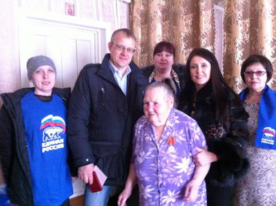 Мама главы администрации Сасово получила юбилейную медаль