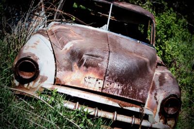 Дворы Рязани забиты автохламом