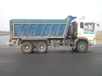 Грузовик сбил дорожного рабочего близ Солотчинского моста