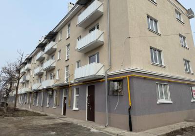 Рязанские подрядчики продолжают ремонтировать жилые дома и соцобъекты в Мариуполе и Херсонской области