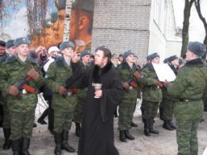 100 десантников срочной службы приняли военную присягу