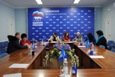 В Рязани проходит единый день сбора подписей в поддержку самовыдвижения Владимира Путина