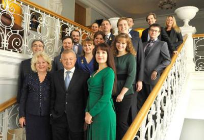 Олег Ковалёв поздравил сотрудников Рязанского музыкального театра с юбилеем