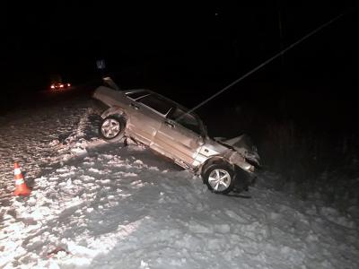 Близ Сасово ВАЗ-21099 влетел под фуру, пострадали три человека