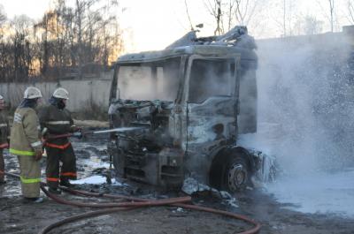 В Рязани сгорел большегруз