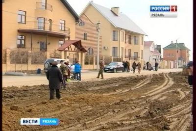 Посёлок Борки утонул в проблемах, а его жителям по-прежнему негде купаться