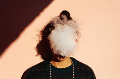 Контрафактная вейп-продукция стала одной из причин тяжёлых заболеваний у молодых людей 