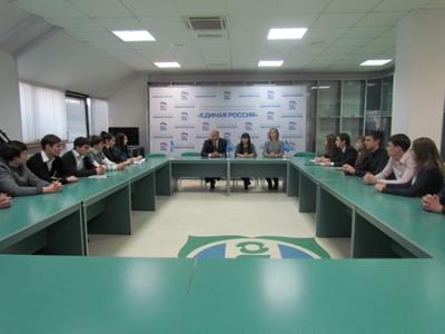 «Молодая Гвардия» вручила приз за самое оригинальное название бассейна РязГМУ