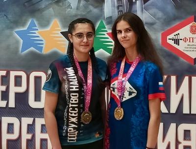 Рязанские спортсменки завоевали медали Всероссийского турнира по пауэрлифтингу