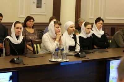 В Рязани представителям нацкультур рассказали, зачем на Крещение купаться в проруби 