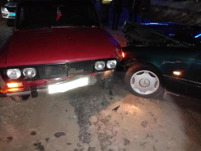 На улице Советской Армии Mercedes не уступил дорогу «шестёрке», пострадала девочка