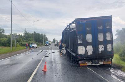 Близ Путятино погорела фура