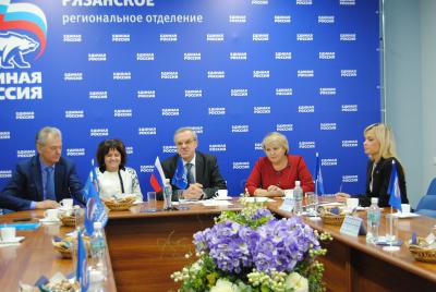 В «Единой России» ответили на вопросы многодетных рязанцев