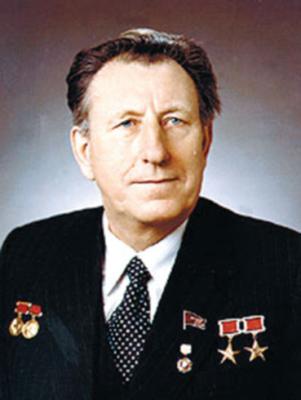 Василий Уткин