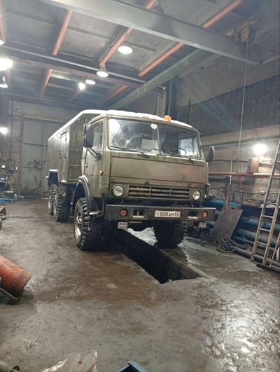 В условиях снегопада рязанский регоператор «Эко-Пронск» помогает расчищать подъезды к контейнерным площадкам