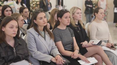 Рязанских женихов и невест научили распоряжаться семейным бюджетом