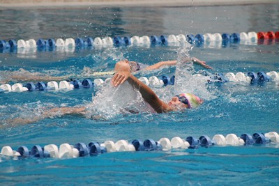 Юные сасовцы состязались в плавании на спине