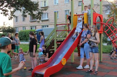 На улице Профессора Никулина в Рязани открылась новая детская площадка
