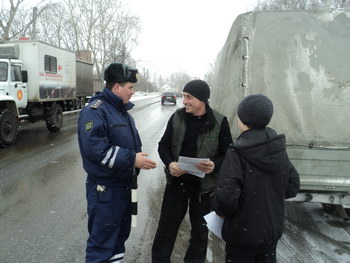 Рязанские школьники обратились к водителям с просьбой соблюдать правила дорожного движения
